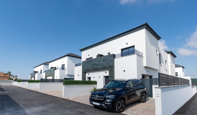 Nowa konstrukcja - Kamienica - Gran Alacant