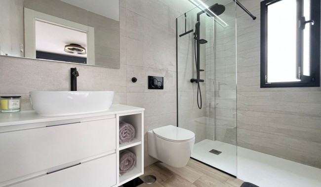 Resale - Villa - Punta Prima