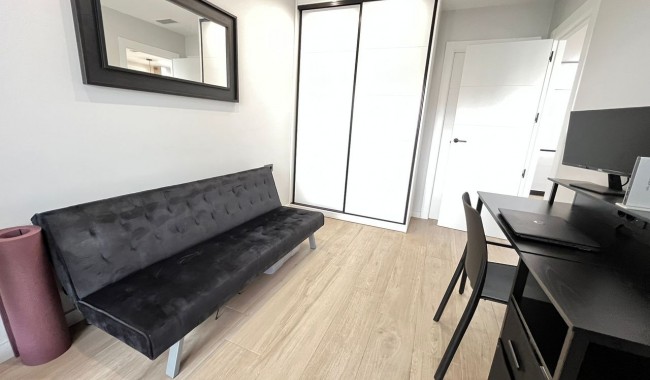 Resale - Villa - Punta Prima