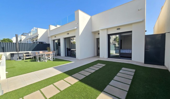Resale - Villa - Pilar de La Horadada - Lo Romero Golf