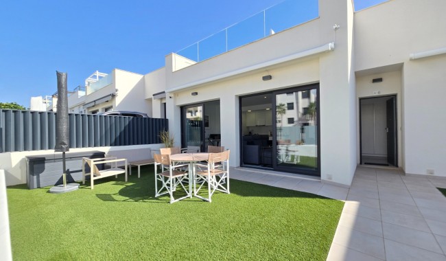 Resale - Villa - Pilar de La Horadada - Lo Romero Golf