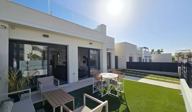 Resale - Villa - Pilar de La Horadada - Lo Romero Golf