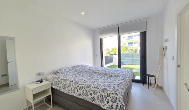 Resale - Villa - Pilar de La Horadada - Lo Romero Golf