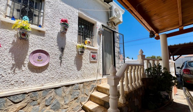 Begagnad - Villa - Torrevieja - El Chaparral