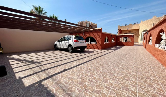 Begagnad - Villa - Torrevieja - El Chaparral