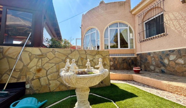Begagnad - Villa - Torrevieja - El Chaparral