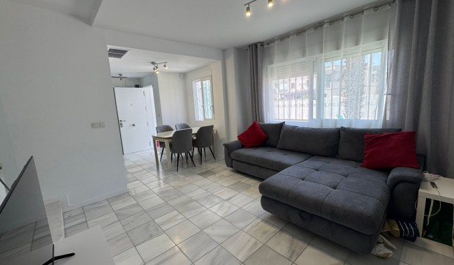 Segunda mano - Adosado - Torrevieja - Aguas Nuevas