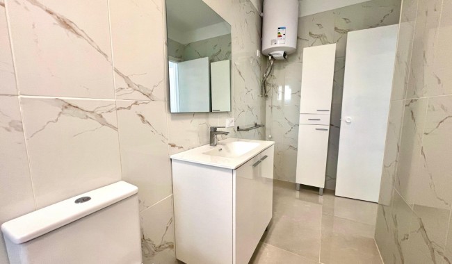 Begagnad - Vertikalt delad - Torrevieja - La Mata