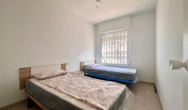 Begagnad - Vertikalt delad - Torrevieja - La Mata