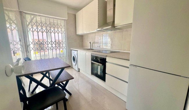 Begagnad - Vertikalt delad - Torrevieja - La Mata