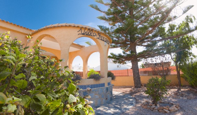 Villa - Begagnad - Torrevieja - La Siesta