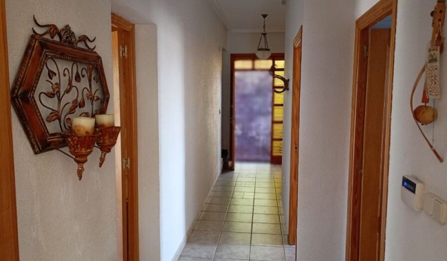 Begagnad - Villa - Daya Nueva