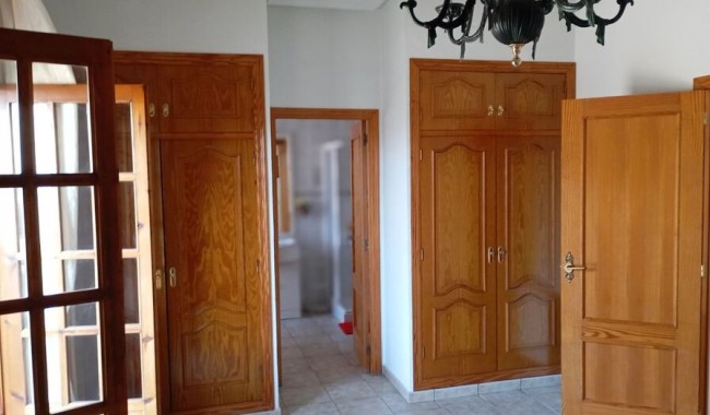 Begagnad - Villa - Daya Nueva