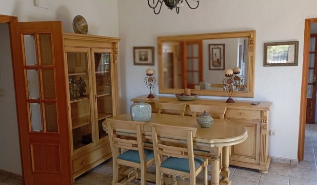 Begagnad - Villa - Daya Nueva