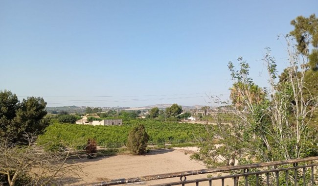 Begagnad - Villa - Daya Nueva