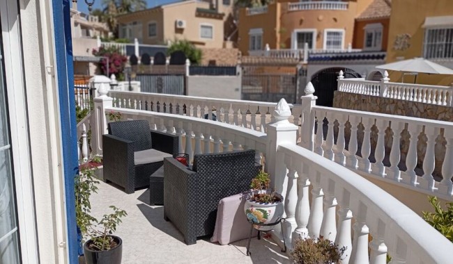 Begagnad - Villa - Orihuela - Villamartín