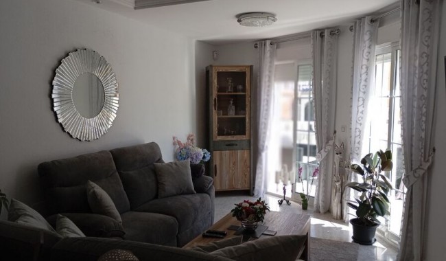 Begagnad - Villa - Orihuela - Villamartín