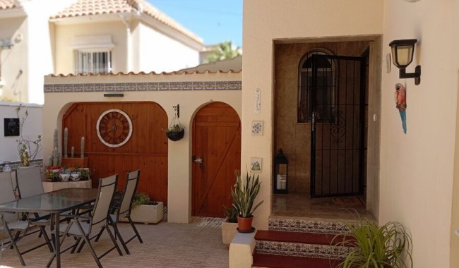 Begagnad - Villa - Orihuela - Villamartín