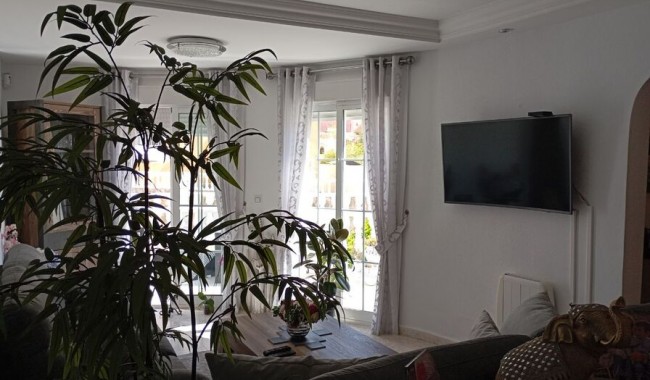 Begagnad - Villa - Orihuela - Villamartín