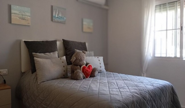 Begagnad - Villa - Orihuela - Villamartín