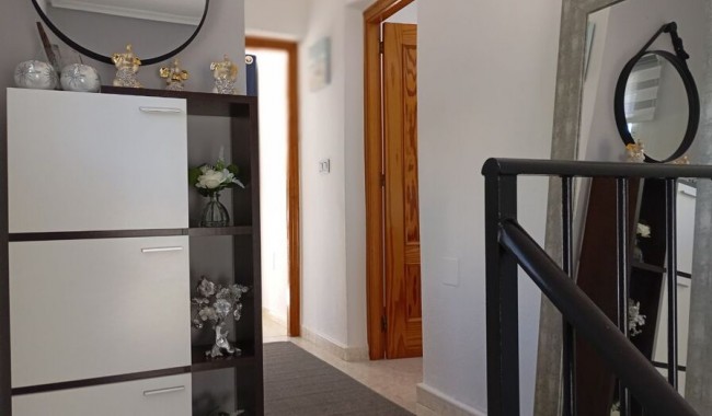 Begagnad - Villa - Orihuela - Villamartín