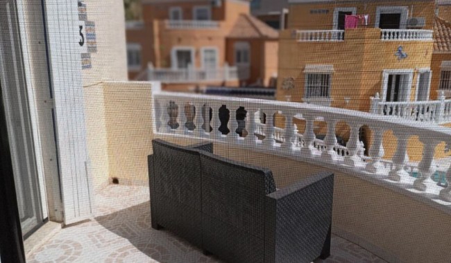 Begagnad - Villa - Orihuela - Villamartín