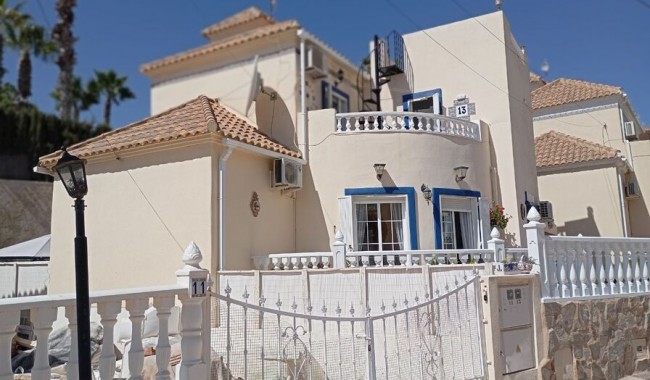 Begagnad - Villa - Orihuela - Villamartín