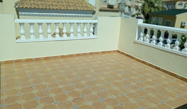 Begagnad - Villa - Orihuela - Villamartín