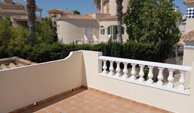 Begagnad - Villa - Orihuela - Villamartín