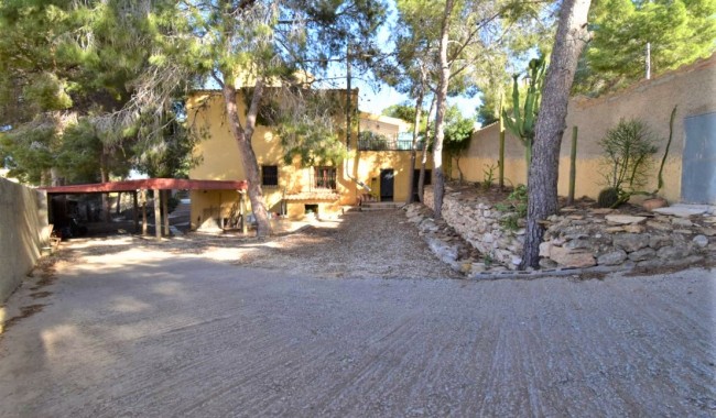 Begagnad - Villa - Orihuela - Villamartín