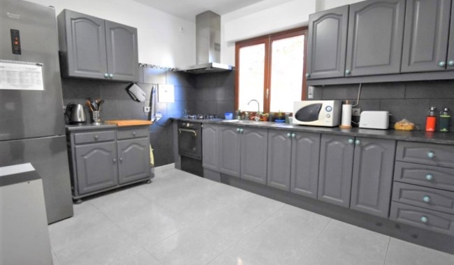 Begagnad - Villa - Orihuela - Villamartín