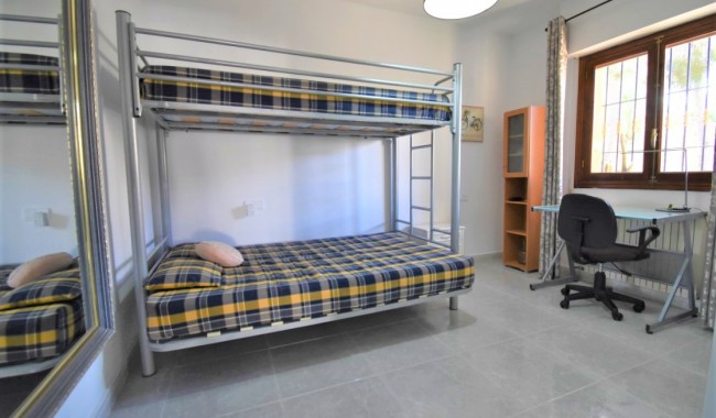 Begagnad - Villa - Orihuela - Villamartín