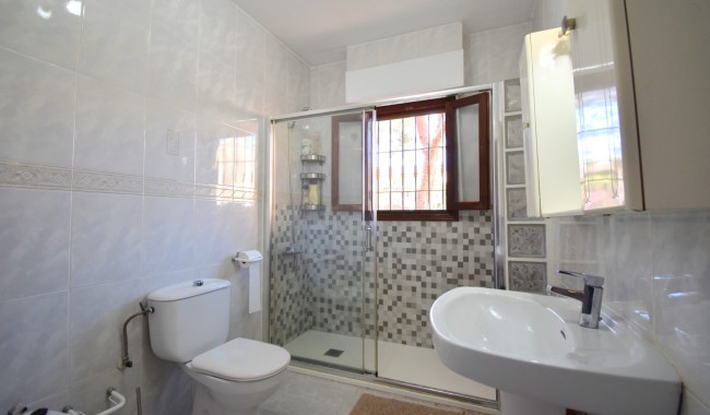 Begagnad - Villa - Orihuela - Villamartín