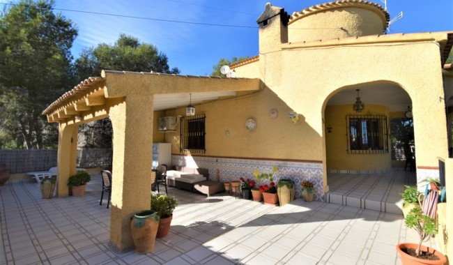 Begagnad - Villa - Orihuela - Villamartín