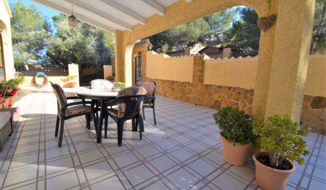 Begagnad - Villa - Orihuela - Villamartín