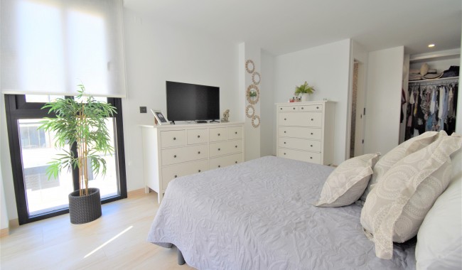 Begagnad - Villa - Orihuela - Villamartín