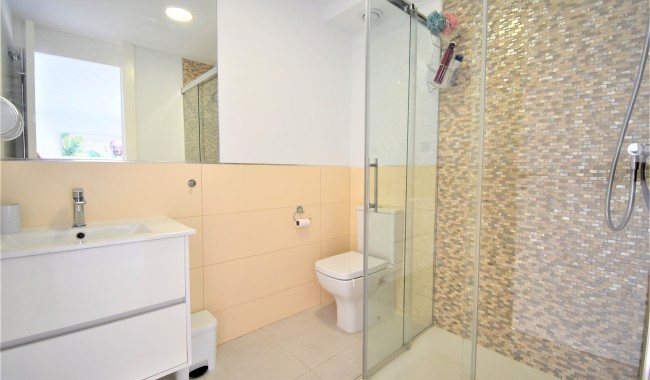 Begagnad - Villa - Orihuela - Villamartín