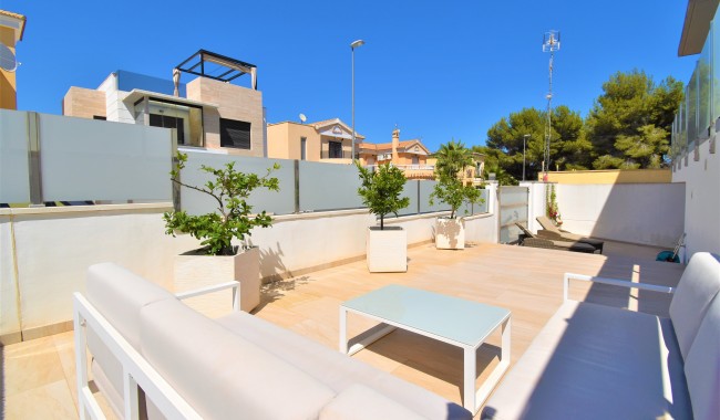 Begagnad - Villa - Orihuela - Villamartín
