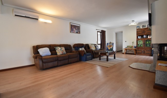 Begagnad - Villa - Orihuela - Villamartín