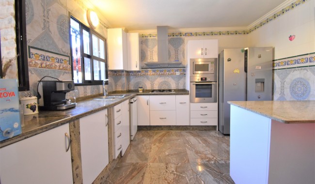 Begagnad - Villa - Orihuela - Villamartín