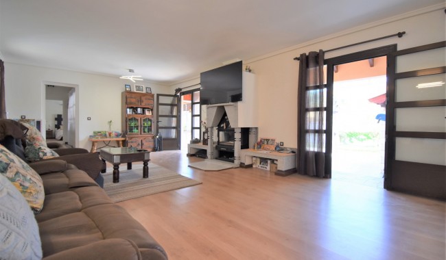 Begagnad - Villa - Orihuela - Villamartín