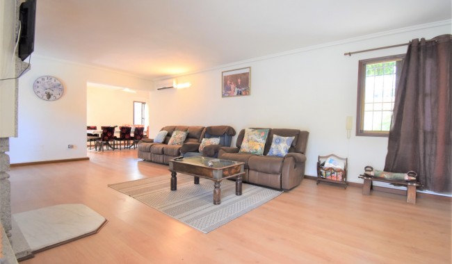 Begagnad - Villa - Orihuela - Villamartín