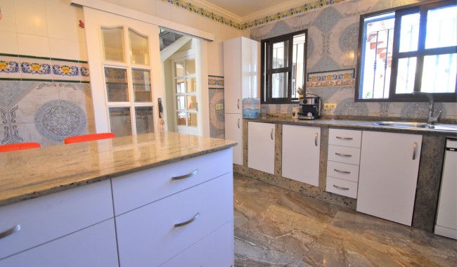 Begagnad - Villa - Orihuela - Villamartín