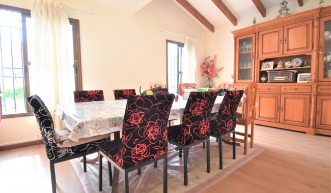 Begagnad - Villa - Orihuela - Villamartín