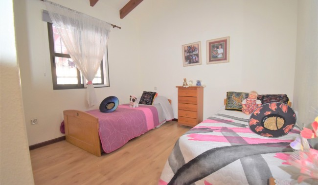 Begagnad - Villa - Orihuela - Villamartín