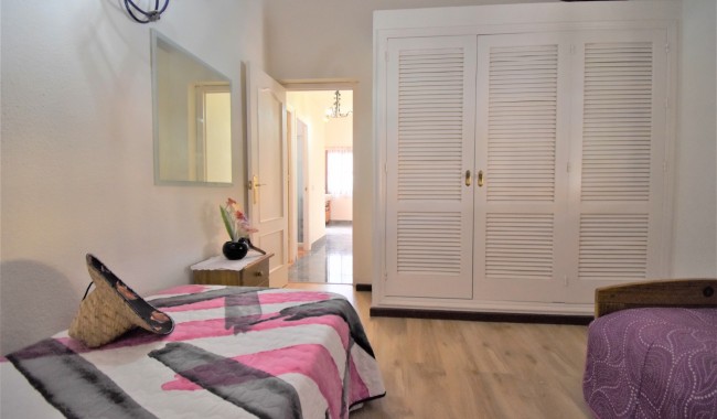 Begagnad - Villa - Orihuela - Villamartín