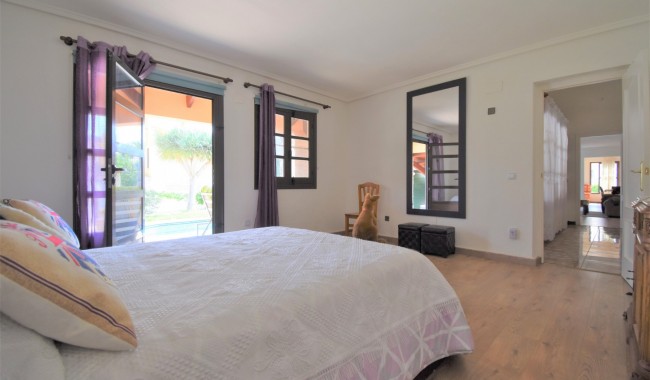 Begagnad - Villa - Orihuela - Villamartín