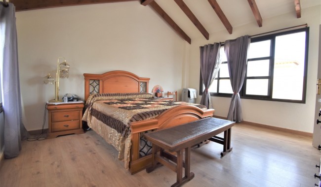 Begagnad - Villa - Orihuela - Villamartín