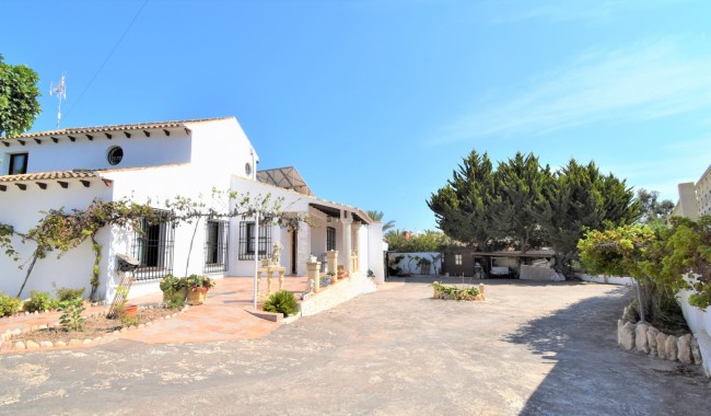 Begagnad - Villa - Orihuela - Villamartín