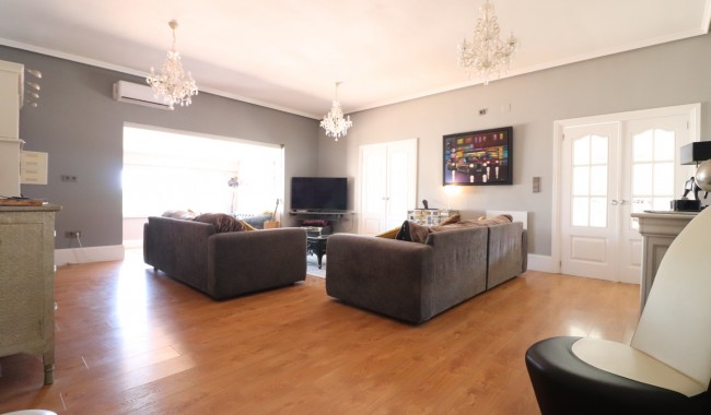 Resale - Finca - Heredades